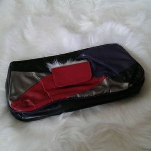 Multi-color clutch